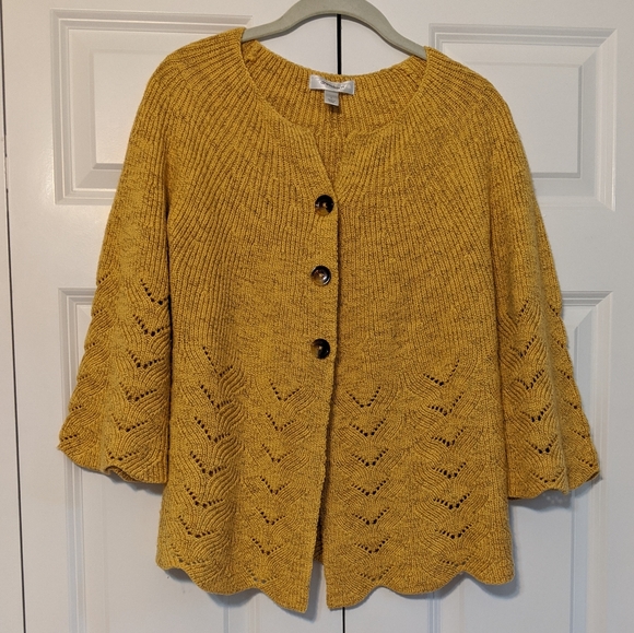 Dress Barn Sweaters - Dressbarn scallop hem snap front cardigan sweater